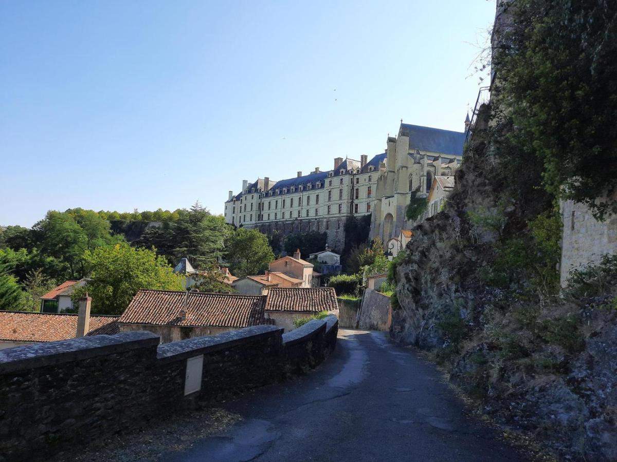 *Appartement Au Bout Du Monde Thouars* Esterno foto